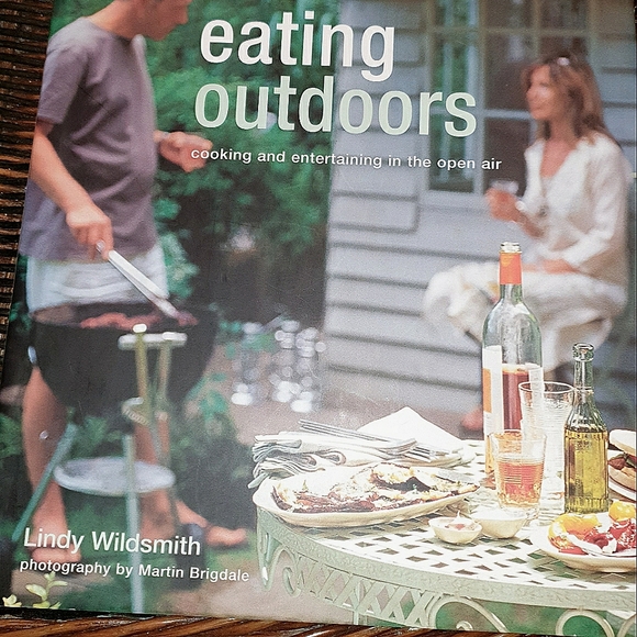 Eating Outdoors by Lindy Wildsmith - Picture 1 of 10